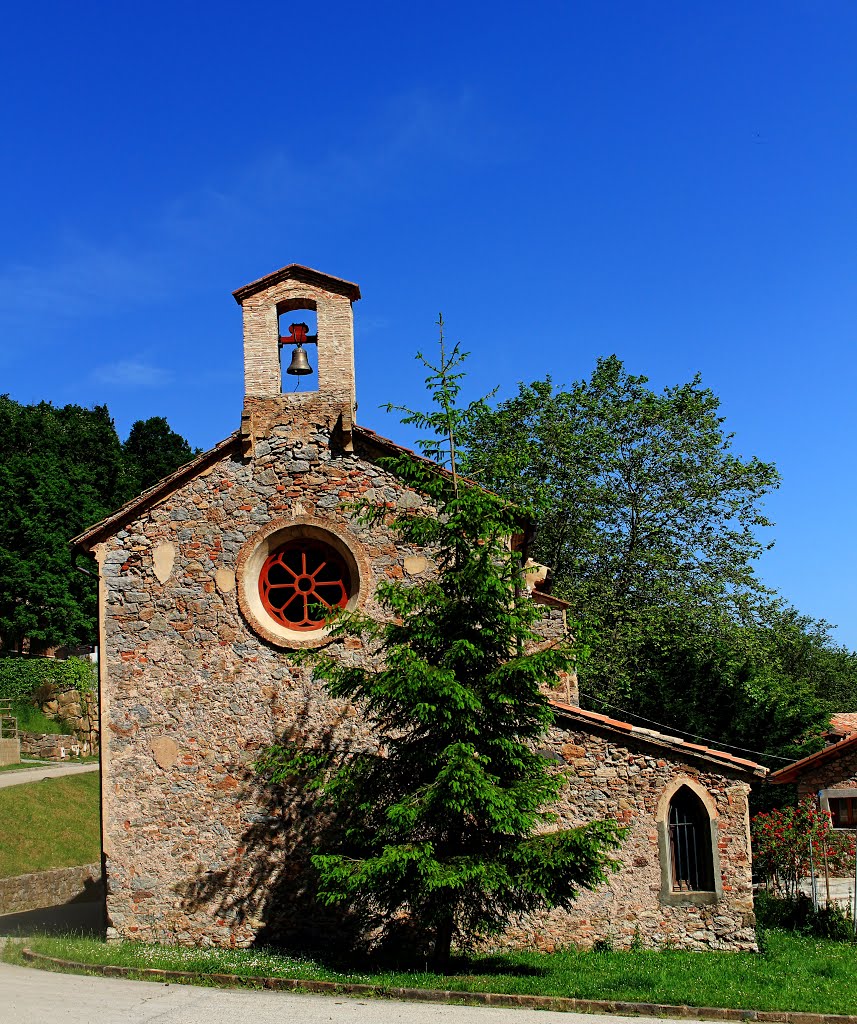 Capilla de Santa Bàrbara d'Ogassa by jjaaddgg