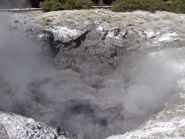 1326 Wai-O-Tapu, Devil's Ink Pots by Daniel Meyer