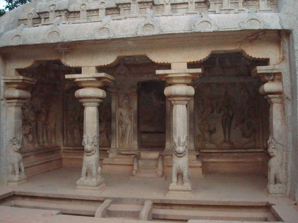 Varaha Mandapam, Mahabalipuram by ppreetha