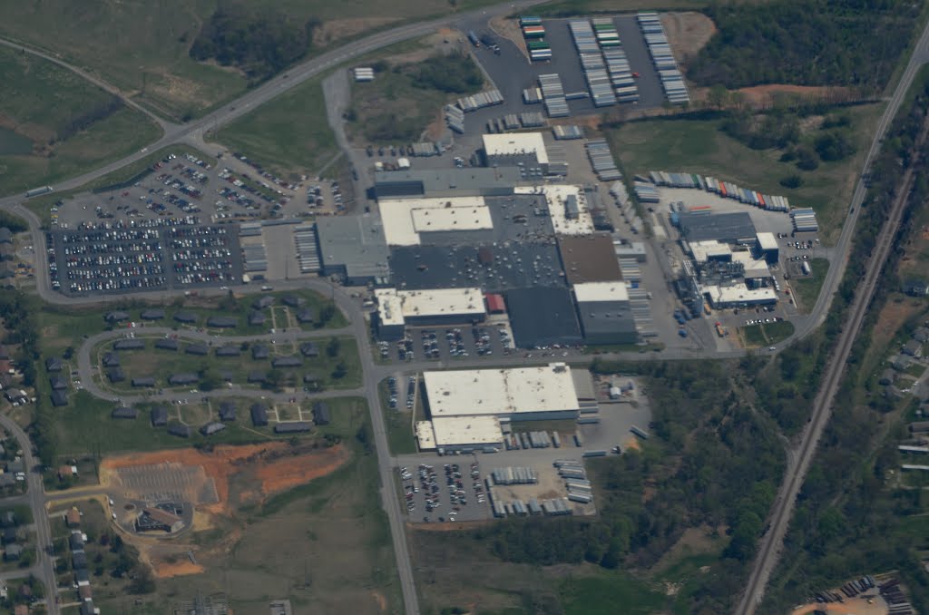 Industrial Drive in Springfield, TN by Buddy Rogers