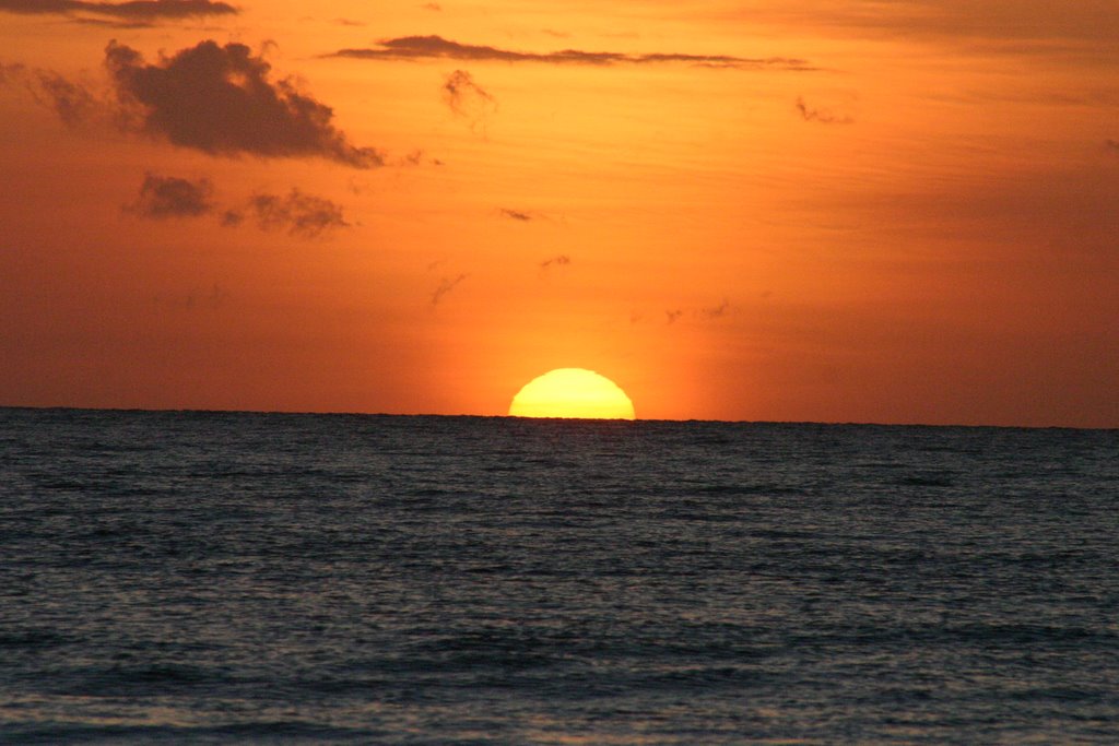 Sunrise Four Mile Beach Port Douglas by www.worldnature-photos.com