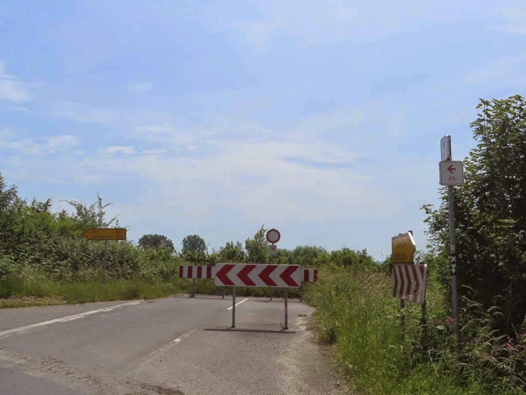 DE - Jülich - Schophovener Strasse by Danny Danckaert