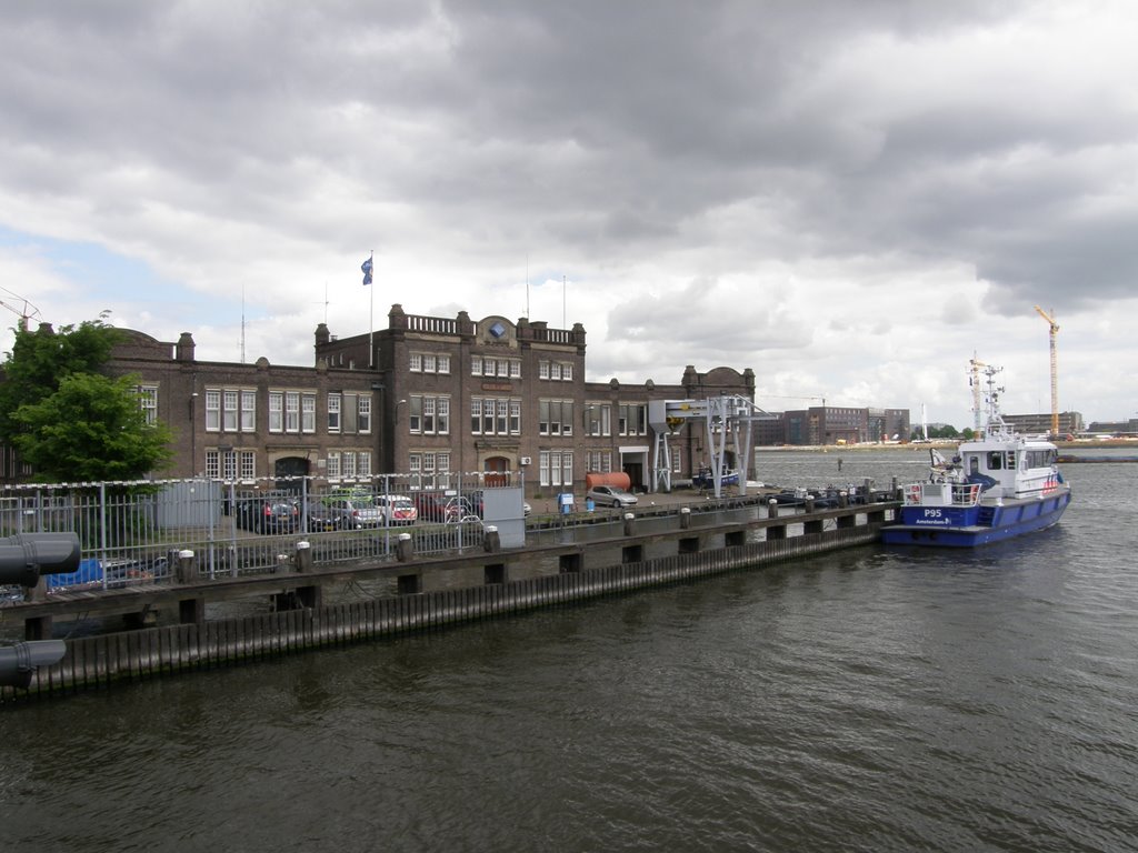 KLPD Waterpolitie Amsterdam by Michiel Könst