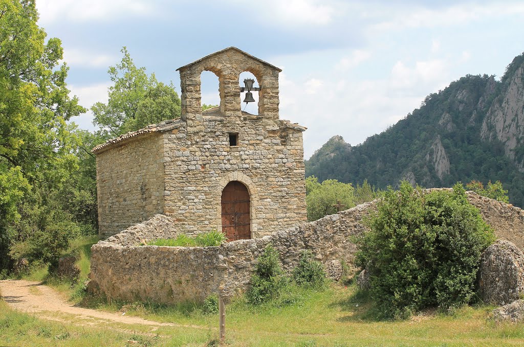 Guixers: església de Sant Serni del Grau by Pedro Salcedo i Vaz