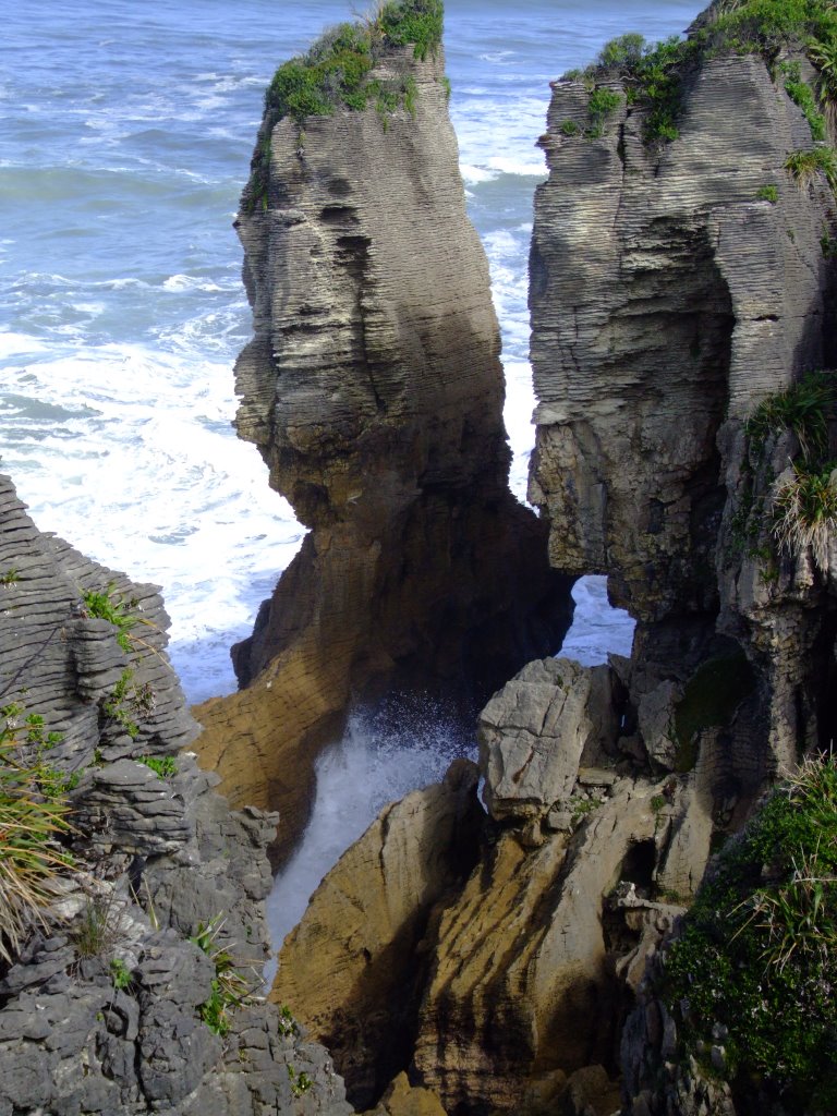 2008.03.10 - Pancake Rocks - Punakaiki by David R Williams