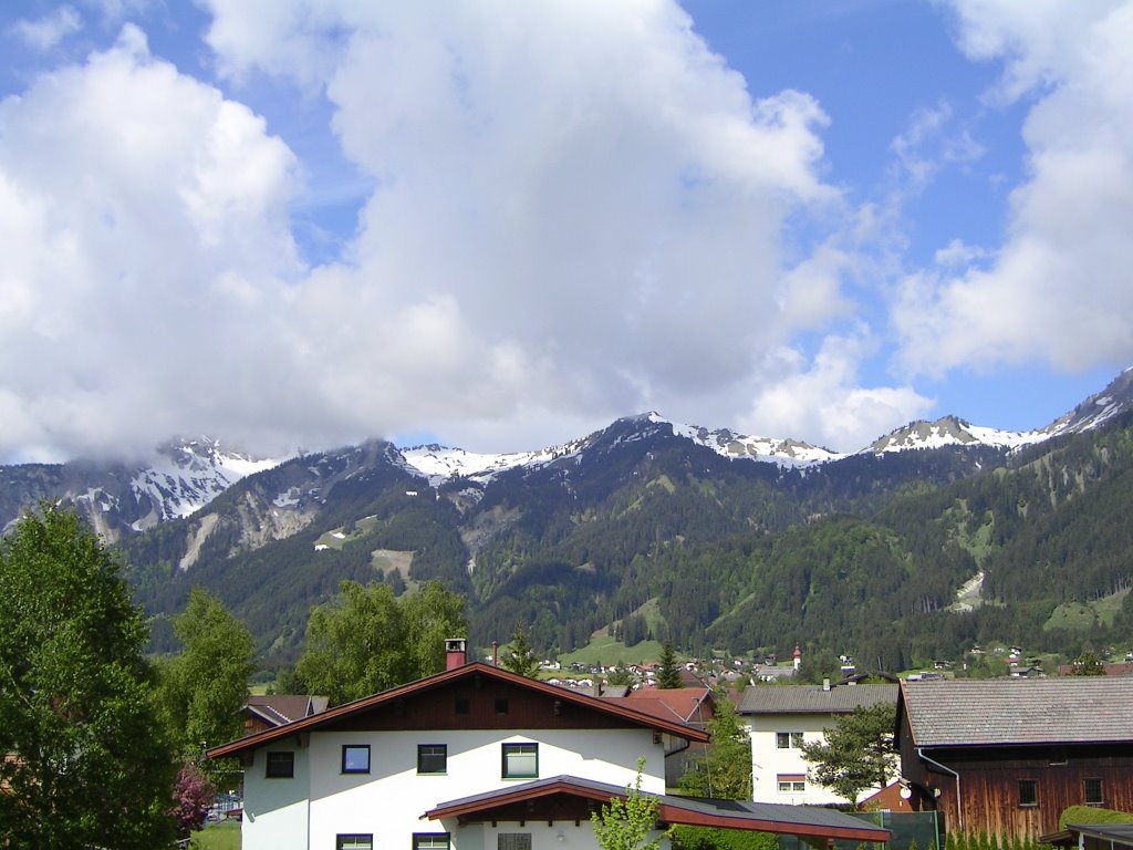 Blick auf den Hahnenkamm by butterschnitte