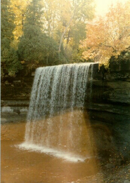 Bridal Veil Falls 1981 by j_harrison