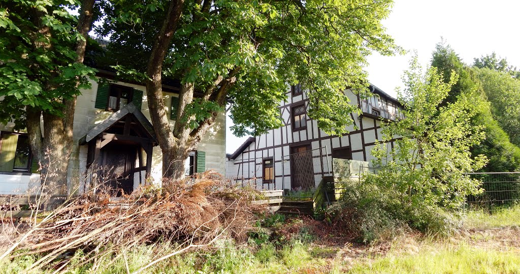 Seelscheid / Germany: Alte Gaststätte, ... Abgelichtet im Juni 2014.  Seelscheid / Germany: Old pub / Restaurant, ... Photographed in June 2014. by © "Earth Views"