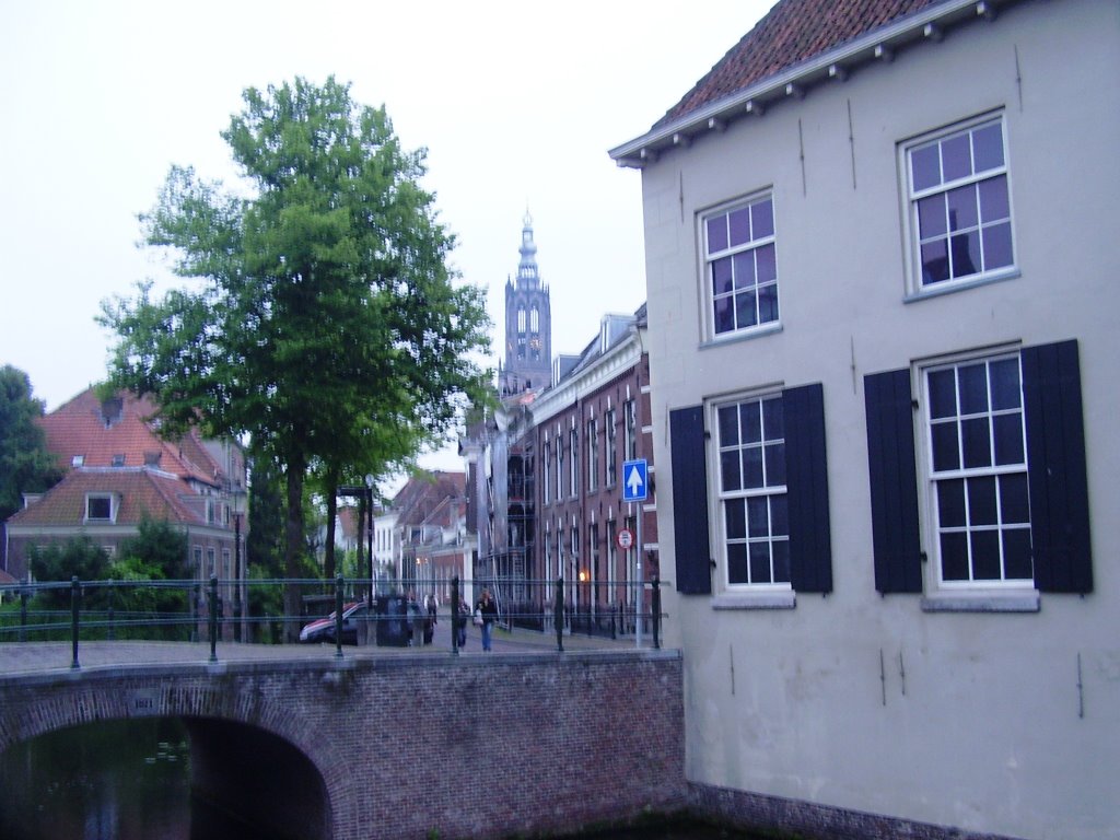 OLV kerk en Langegracht by Waldo Gadellaa