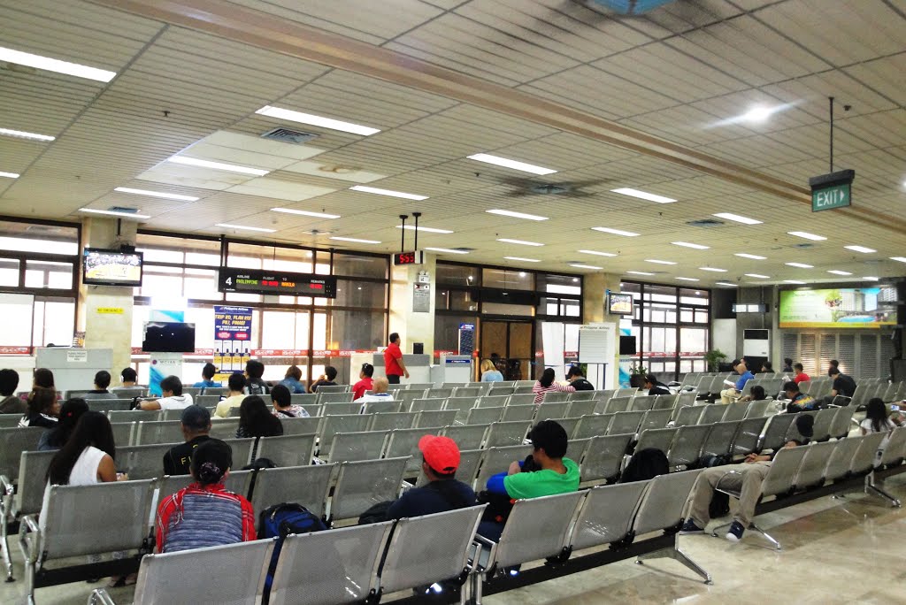 Inside Mactan-Cebu International Airport Terminal by Francis Familar