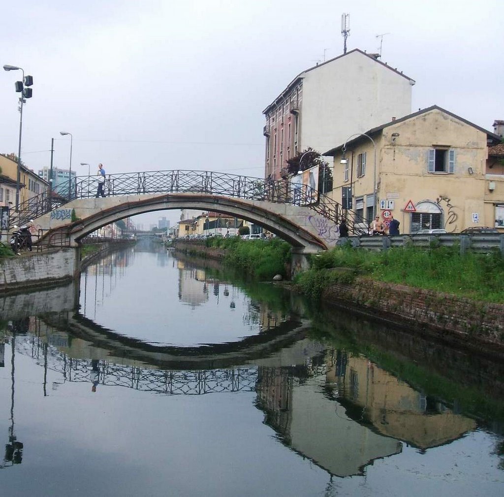 S.Cristoforo bridge over the Naviglio Grande -Gap May 24th 2008 by Daniela Brocca