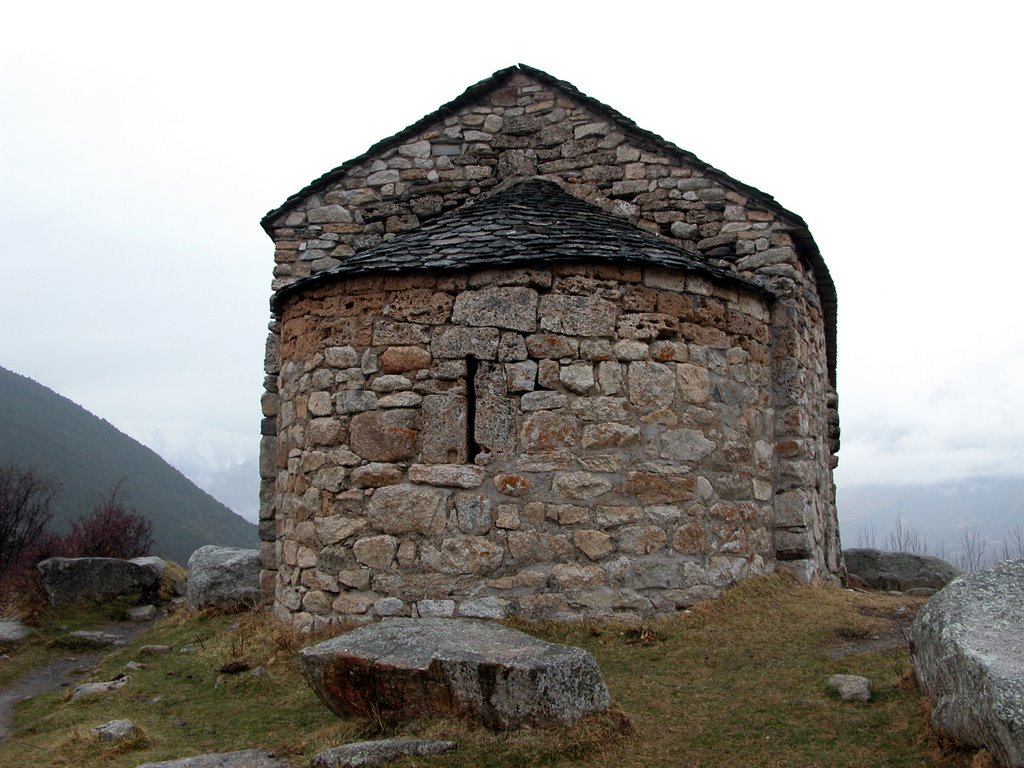 TAÜLL (Lleida). Ermita de Sant Quirc de Taüll (sXII). by Carlos Sieiro del Nido