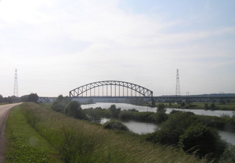 Richting Heteren nabij Meinerswijk, Arnhem zuid by Joe Cost Budde