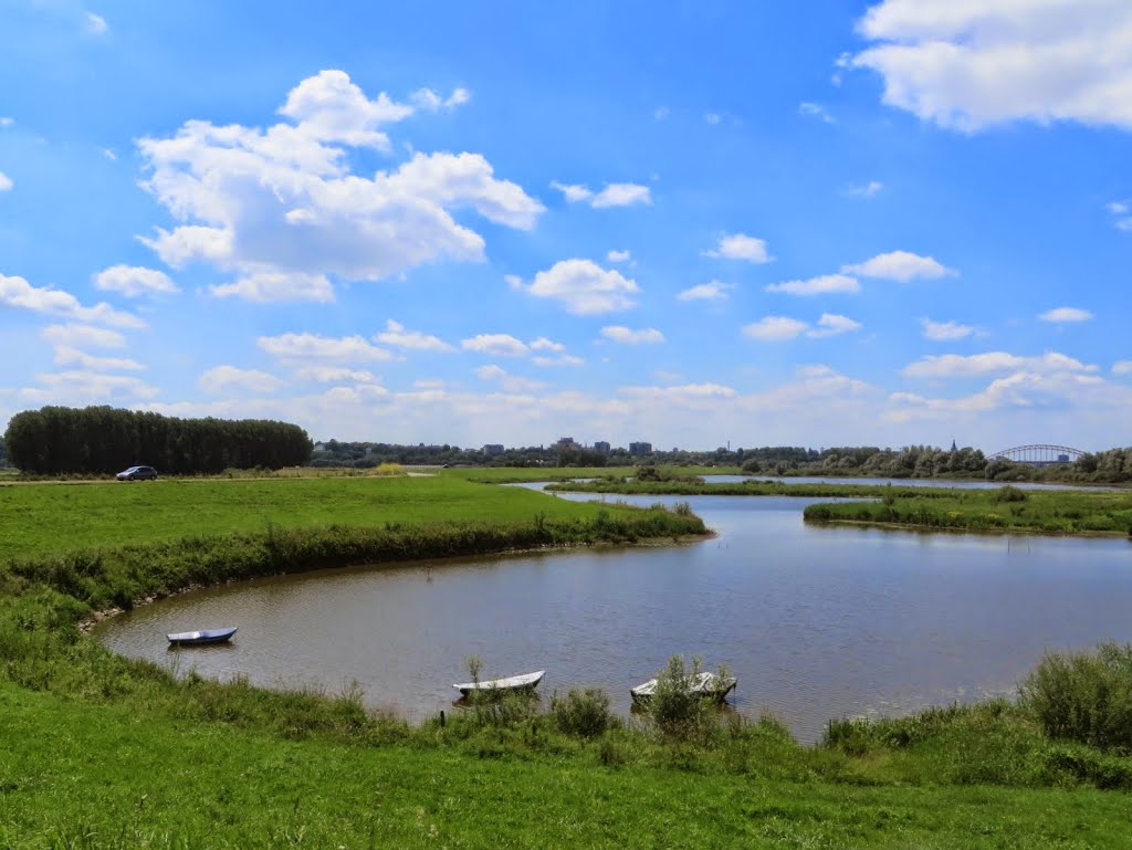 NL - Ooij - Ooijse Bandijk by Danny Danckaert