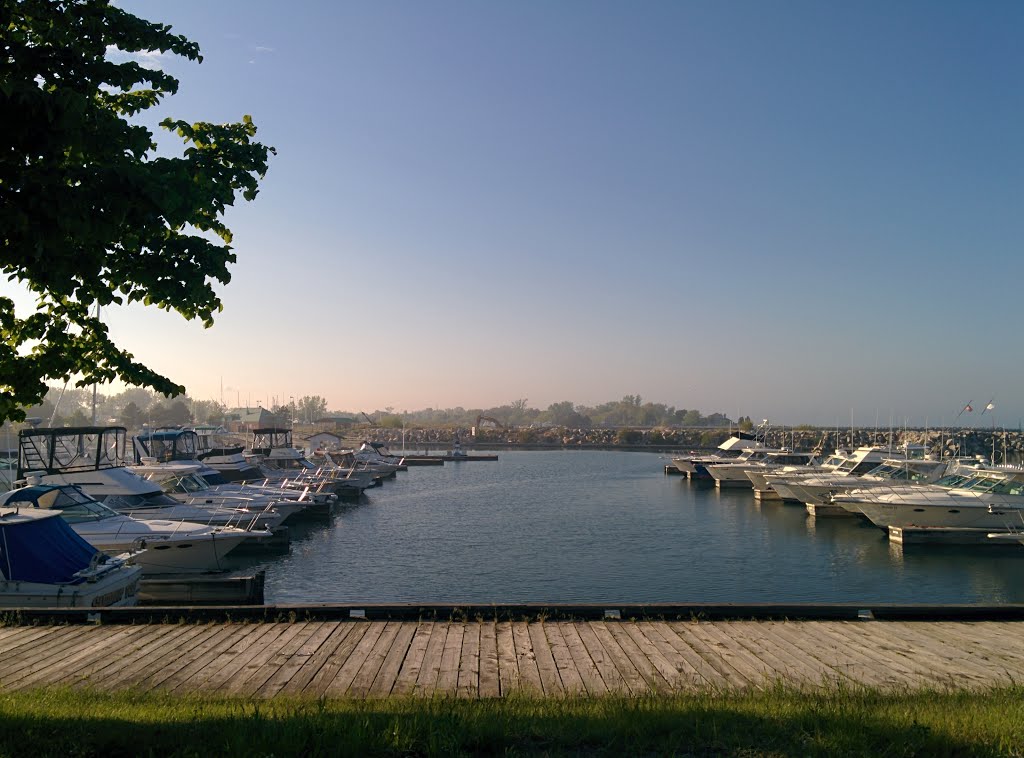 Winthrop Harbor by Mariusz Zielezny