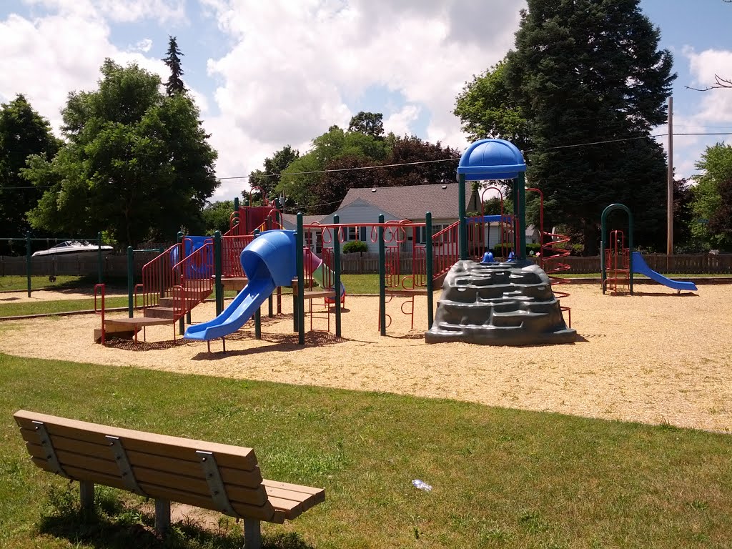 Heyer-Bayer Memorial Park playground by Rochester Parks