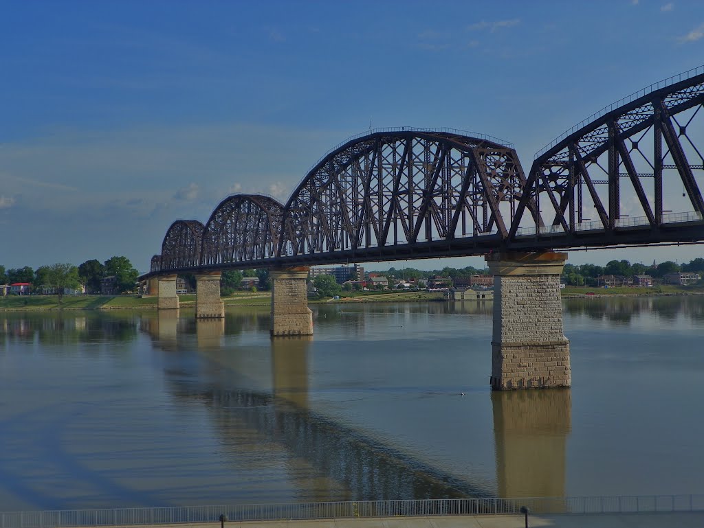 Big Four Bridge by MikeFromholt