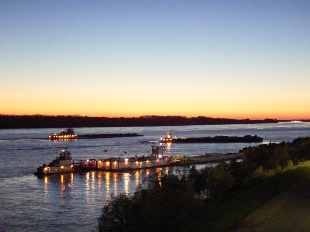 Dawn over Ohio river by df3vi