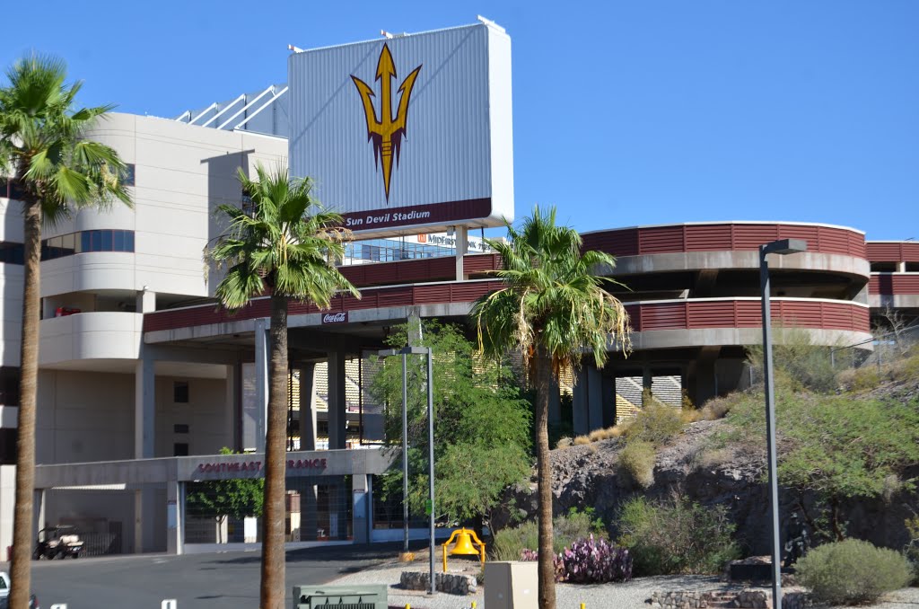 Arizona State University, Tempe Main Campus, Tempe, AZ by davidpinter