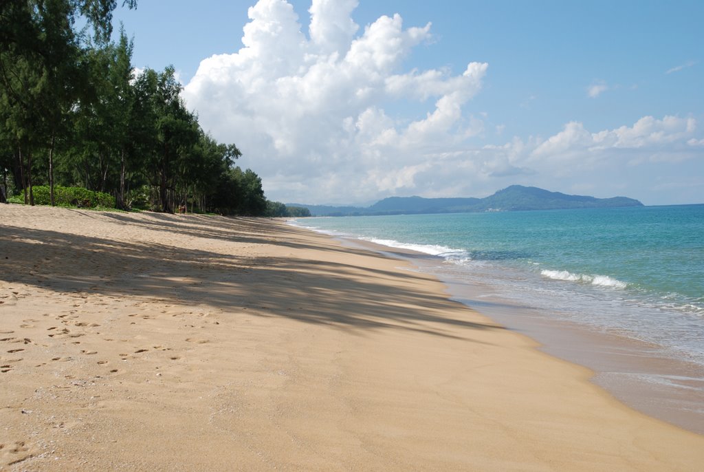 Phuket Beach by FlyingFalcon