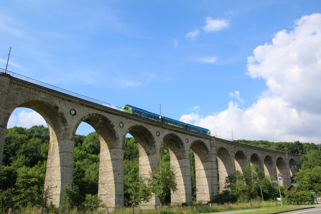 Vivat Eisenbahnviadukt, Altenbeken - Deutschland by *Dinie*