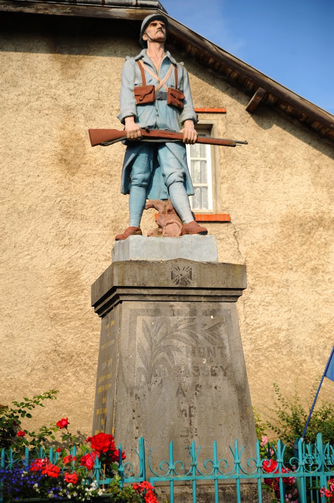 Monument aux morts de Sassey sur Meuse by Dominique Salé