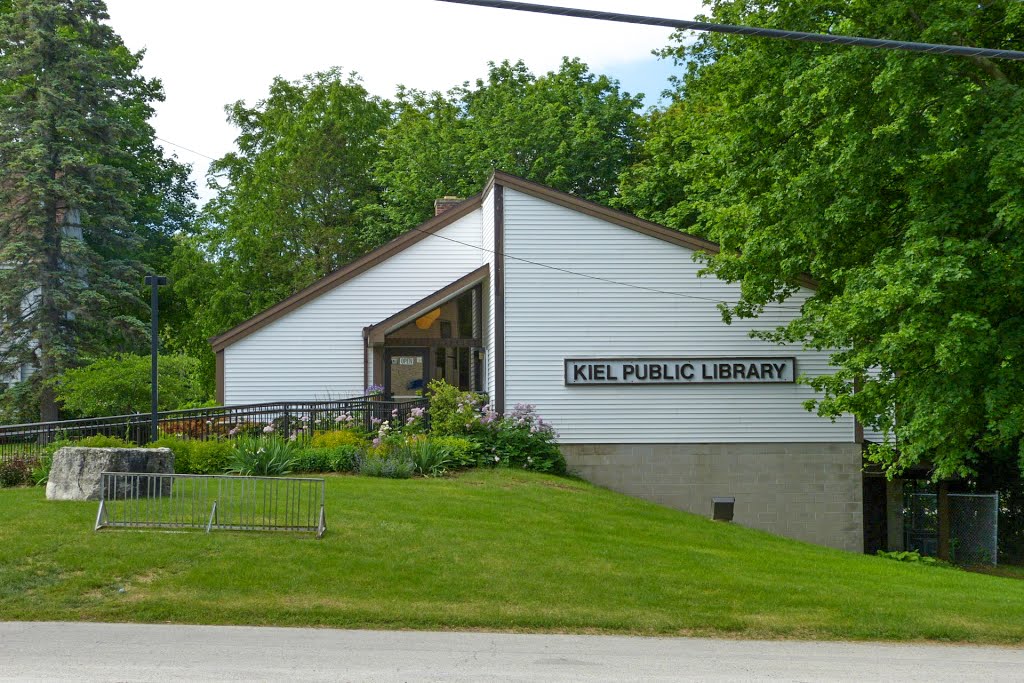 Kiel, Wisconsin Public Library by D200DX