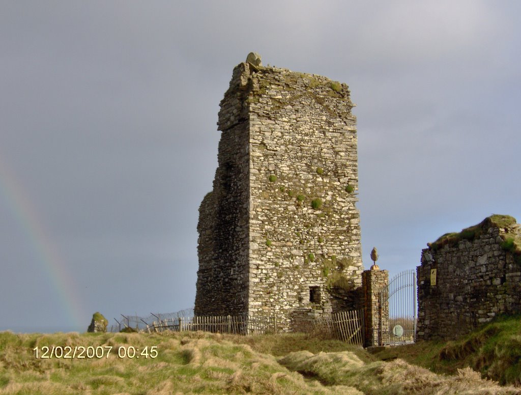 Entrance to the Old Head Of Kinsale Golf Course by niallers27