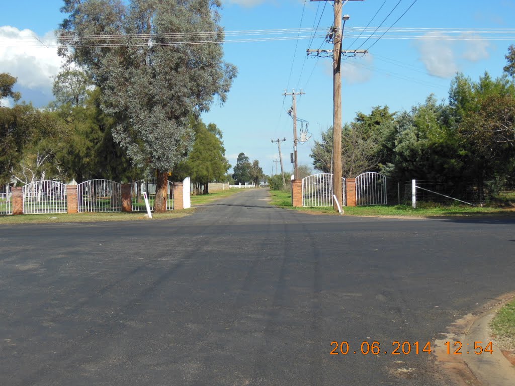 Narromine Racetrack & Showground - Main Entrance - 2014-06-20 by sandyriva