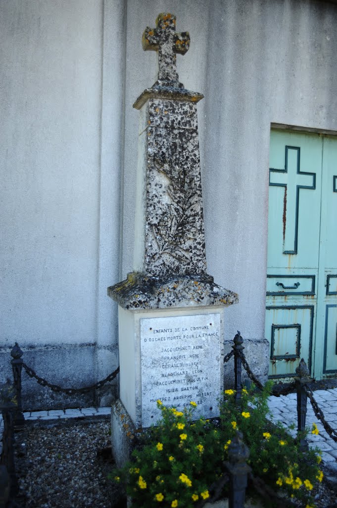 Monument aux morts de Osche by Dominique Salé