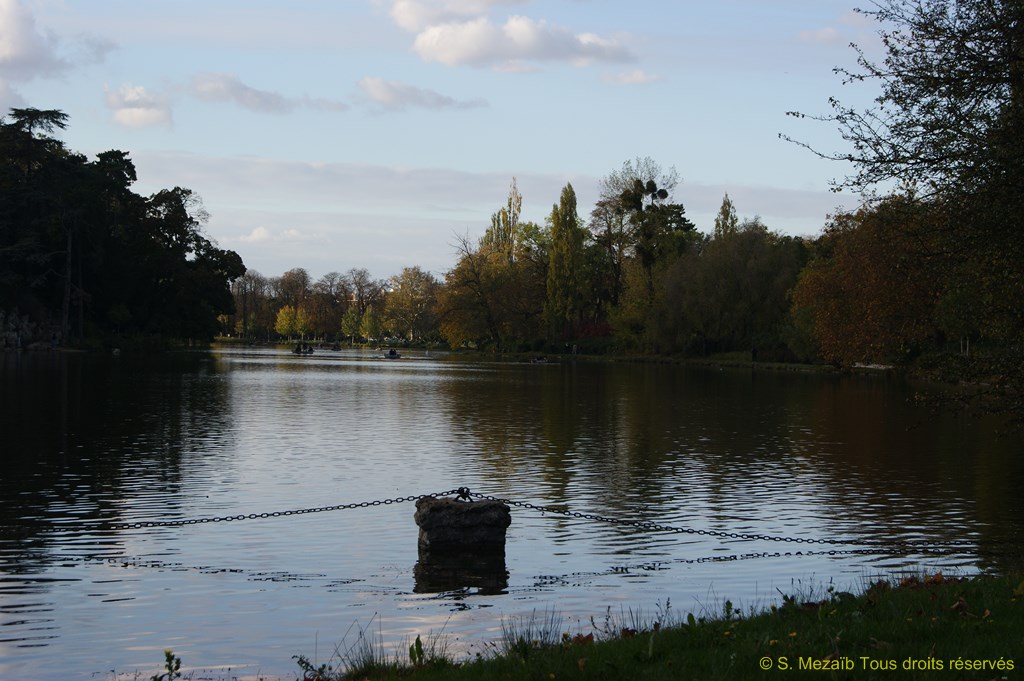 Bois de Vincenne, Lac Daumesnyl, Paris France by Salem MEZAIB