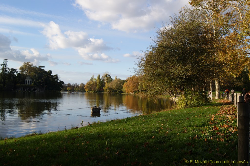 Bois de Vincenne,Lac Daumesnyl, Paris France by Salem MEZAIB