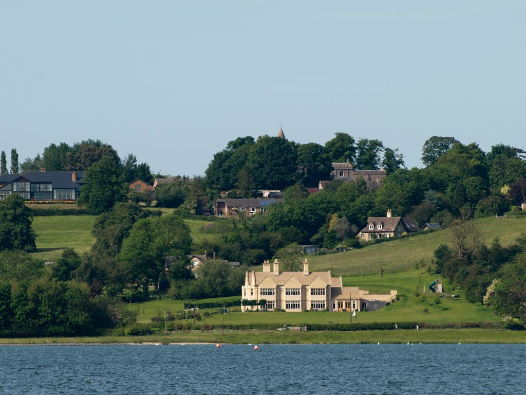 Rutland Water Nature Reserve Lyndon view to Hambledon Peninsular by caodavies