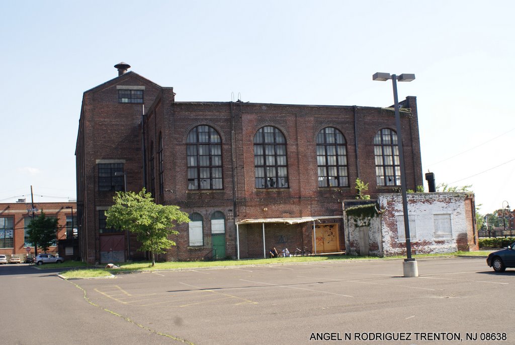 OLD ROEBLING BUILDING by ANGEL N RODRIGUEZ