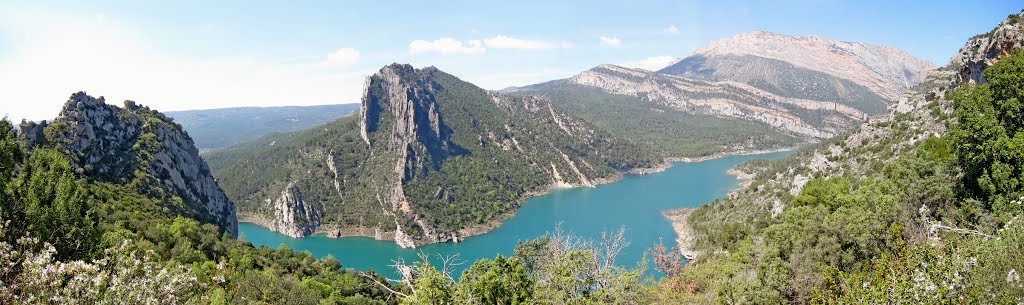 Embassament de Canelles entre la Pertusa i Santa Quiteria de Montfalcó by joan miquel