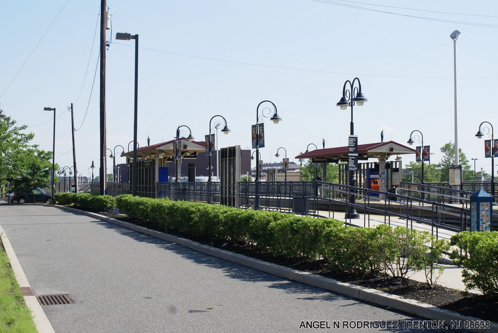 HAMILTON AVE RIVERLINE TRAIN STATION by ANGEL N RODRIGUEZ