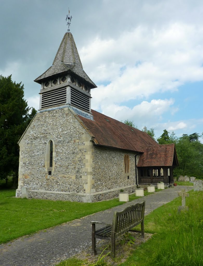 Church at Moulsford by fencer_js@yahoo.com