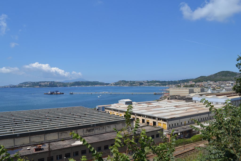 Golfo di Pozzuoli da via Campi Flegrei by Geosergio