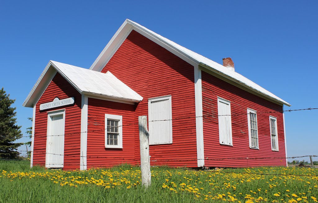 Stoney Creek School by pegase1972