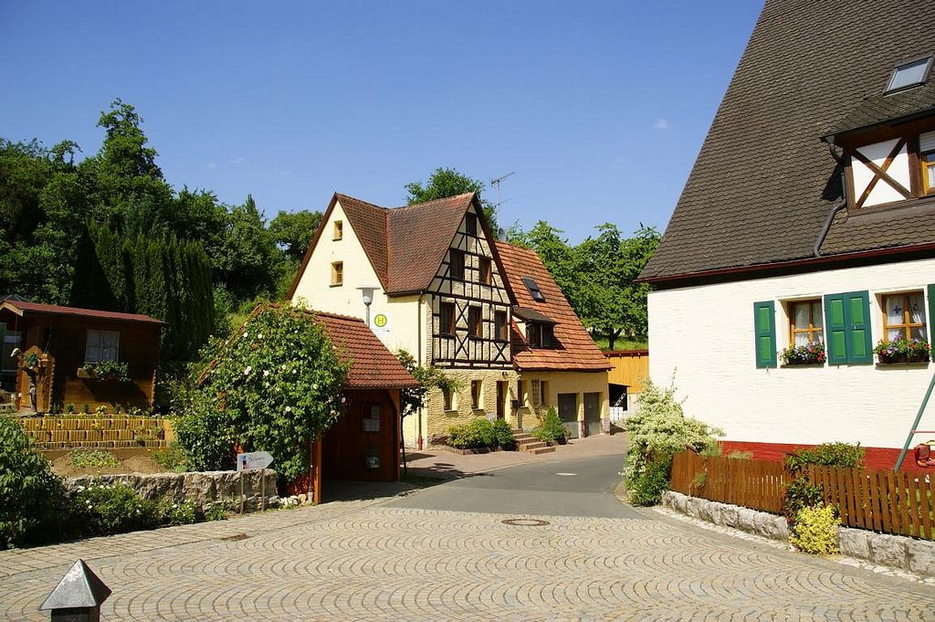 ♣ Obergrumbach Dorfplatz by Rudolf H.