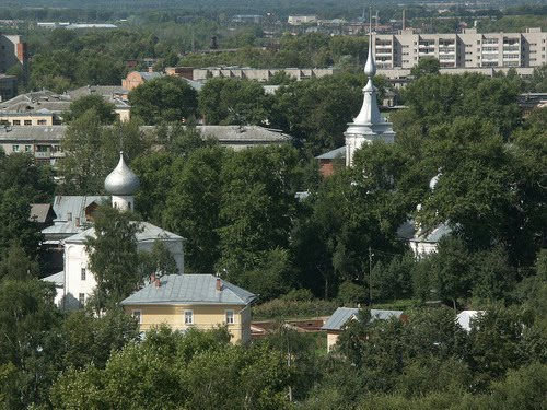 Россия: Вологда: Верхний Посад: церкви Варлаама Хутынского и Ильи Пророка; 12:49 13.07.2006 by Vadim Zhivotovsky