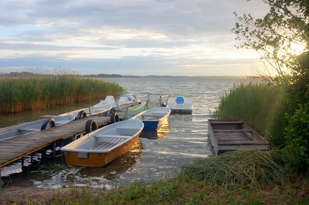 Bootsanleger vom Campingplatz am Parsteinsee - Mittwoch, 11. Juni 2014 abends by Wolfgang Hanko