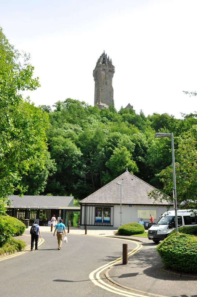 Wallace Monument visitor center by Bartolomeo Gorgoglione