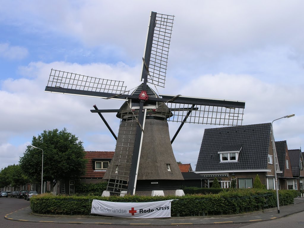 Den Oever Nederland - Molen De Hoop by Frans van Unen