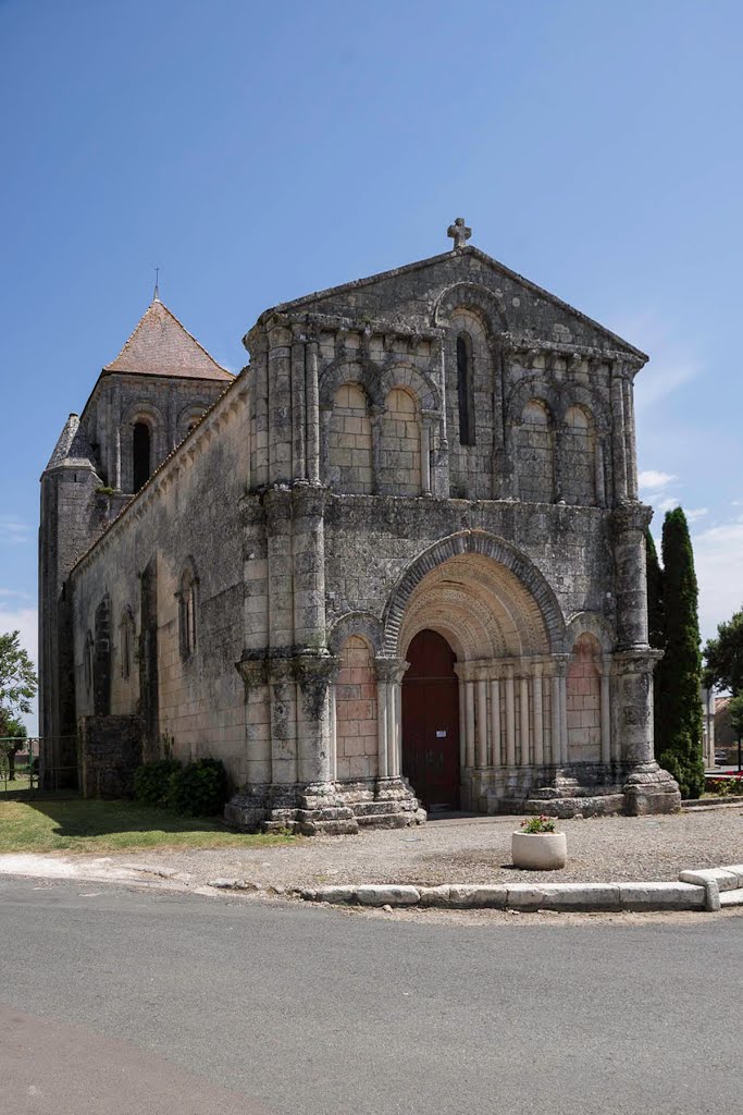 Église Notre Dame de l ' Azzomption de JAZENNES - 17260 by Pierre THIBAULT