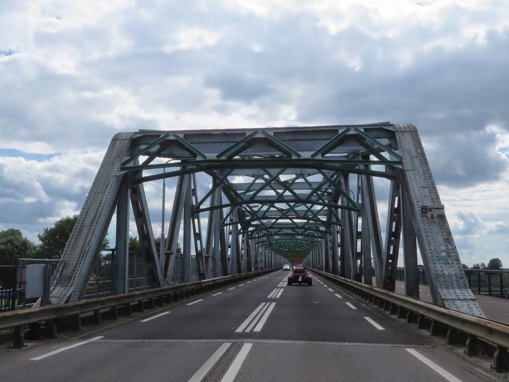 NL - Nederasselt - John S. Thompsonbrug by Danny Danckaert