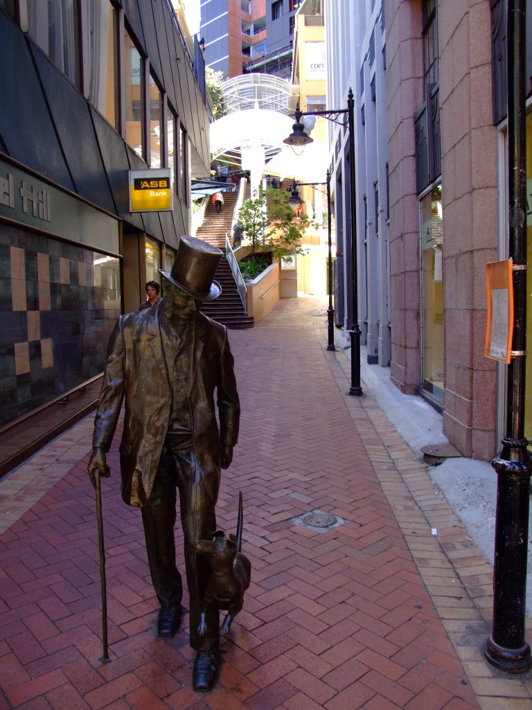 2008.03.12 - Victorian Man & Dog Statue - Wellington by David R Williams