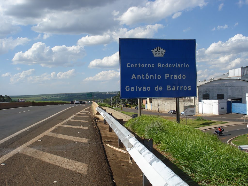 Jaú - SP/ Contorno rodoviário da cidade. SP-225 . by Edson Reis