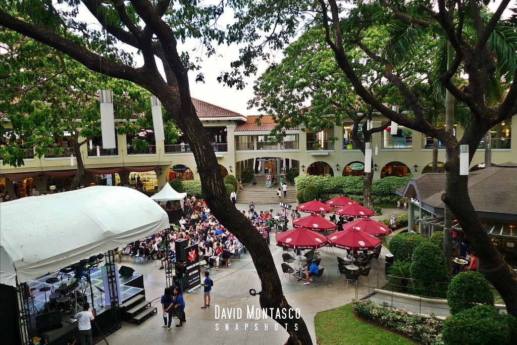 Alabang Town Center Town Plaza 2014 by Montasco