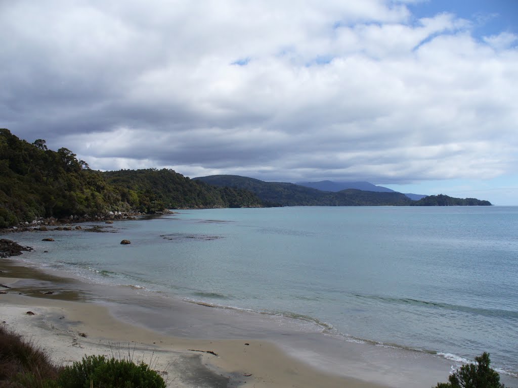 Mount Anglem (in cloud cover) from Lee Bay by moosefly24